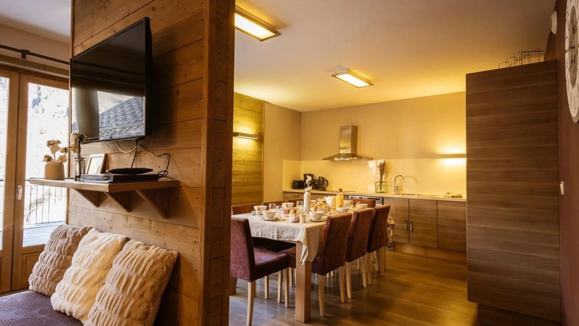 Charmant 4 Pieces Pour 8 Pers. Avec Terrasse, Proche Telecabine A Valloire - Fr-1-263-212 Apartment